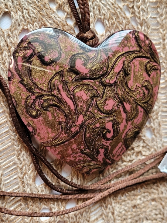 Zsiska Jewelry - Zsiska Resin Heart Necklace Adjustable Satin Cord New With Tags